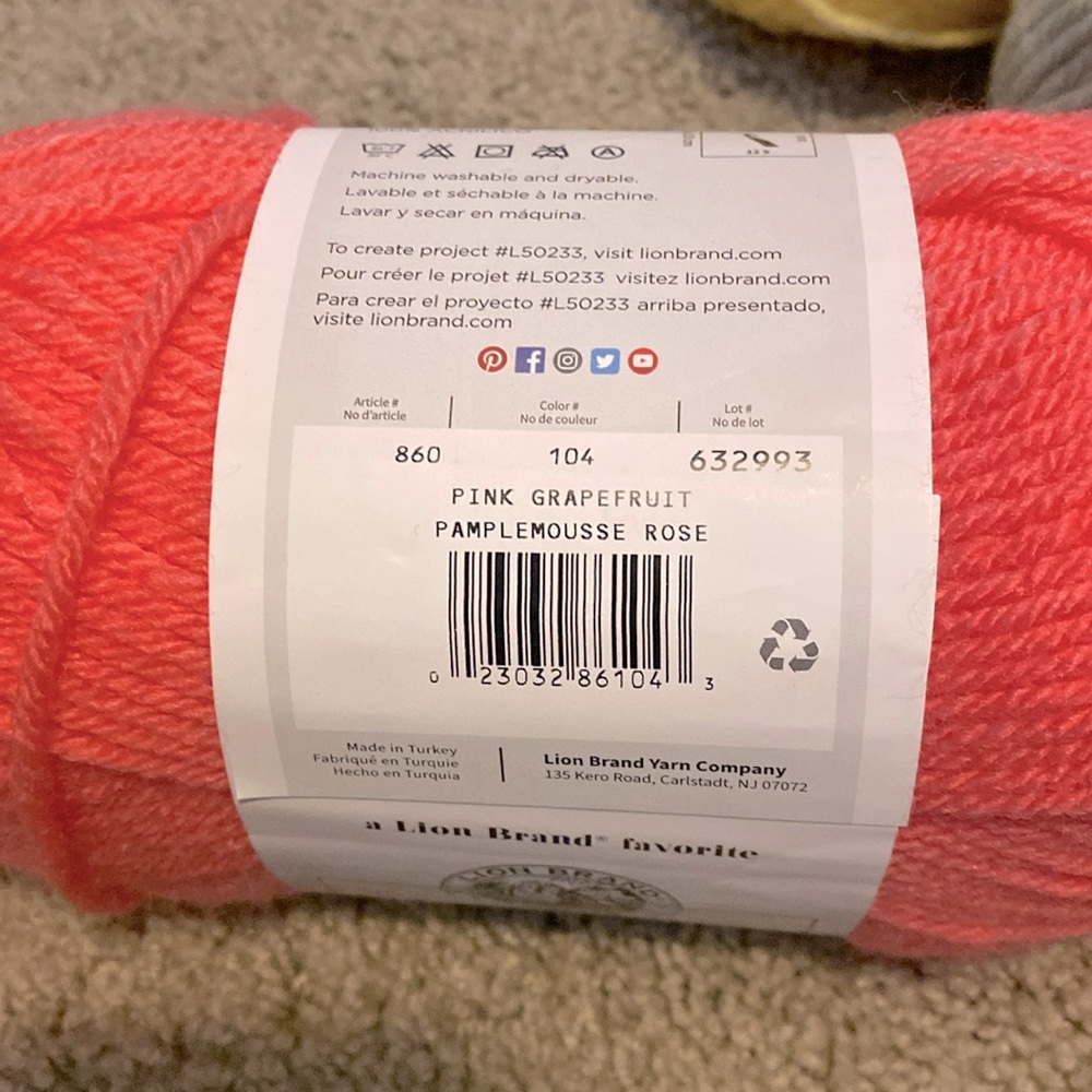 Lion Brand Vanna’s Choice Yarn - Picture 2 of 4